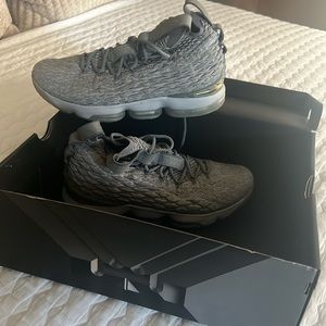 Lebron XV Gray 11.5 with original box